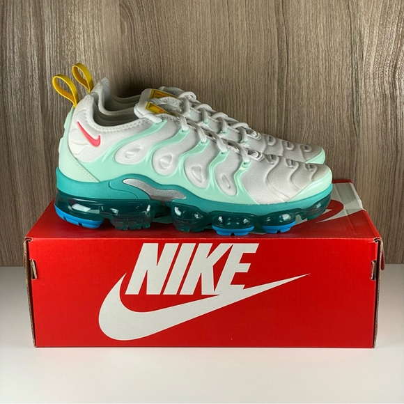Nike Air VaporMax Plus Since 1972 White Red Mint Green DQ7645-100 Men’s Size 7.5 - Picture 12 of 12